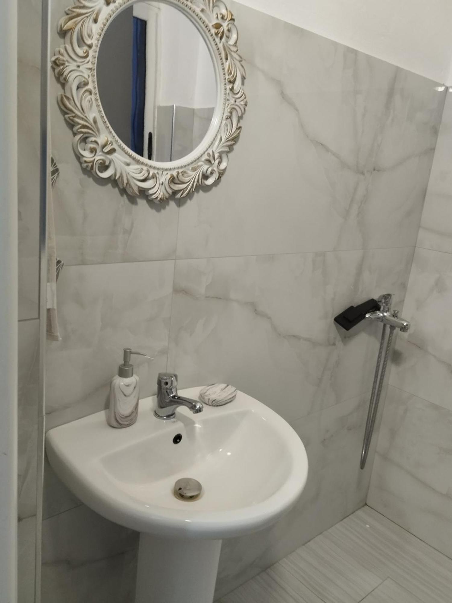 Dim'S Villas كيبارو الغرفة الصورة